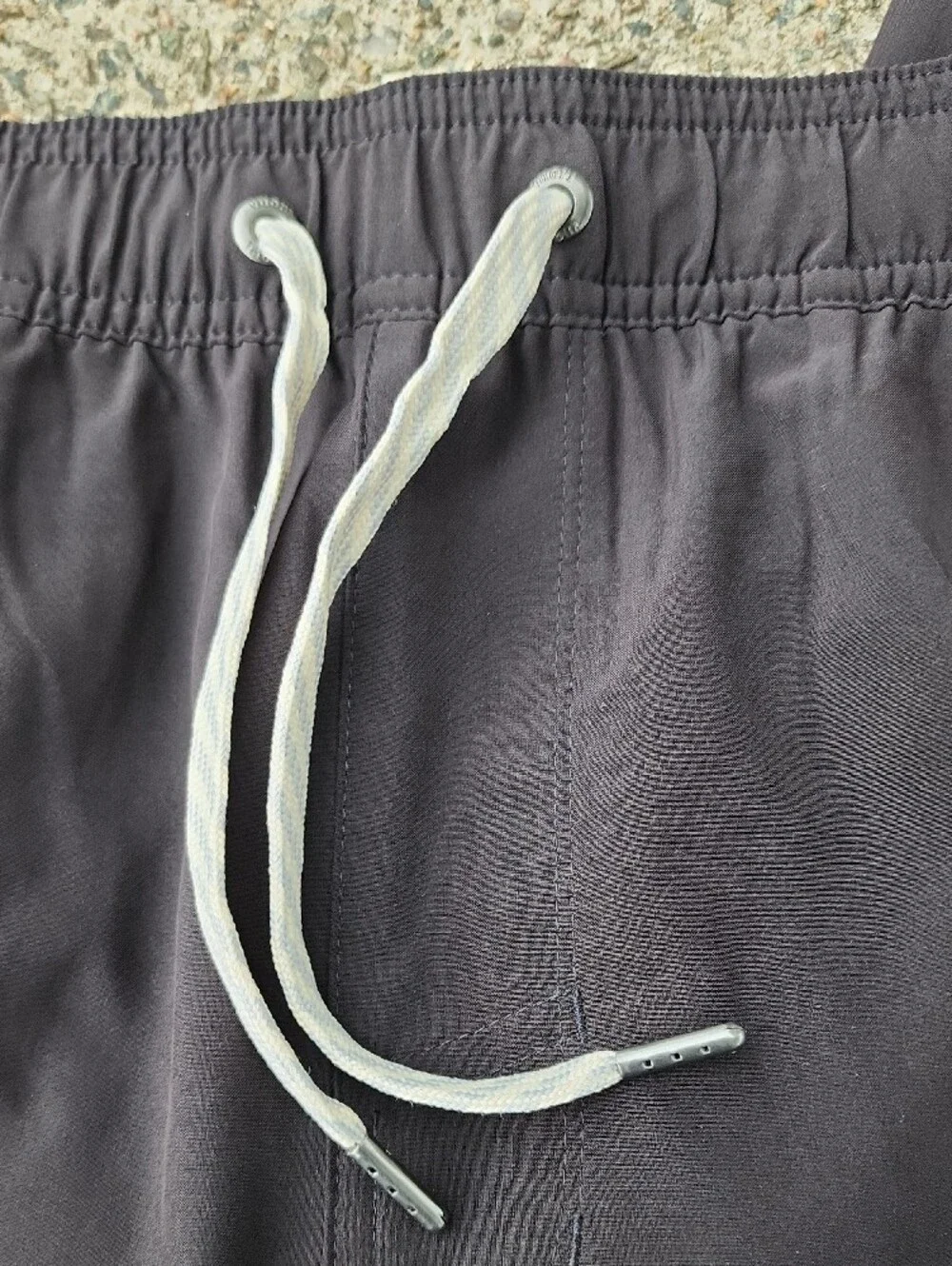 Vuori lightweight joggers